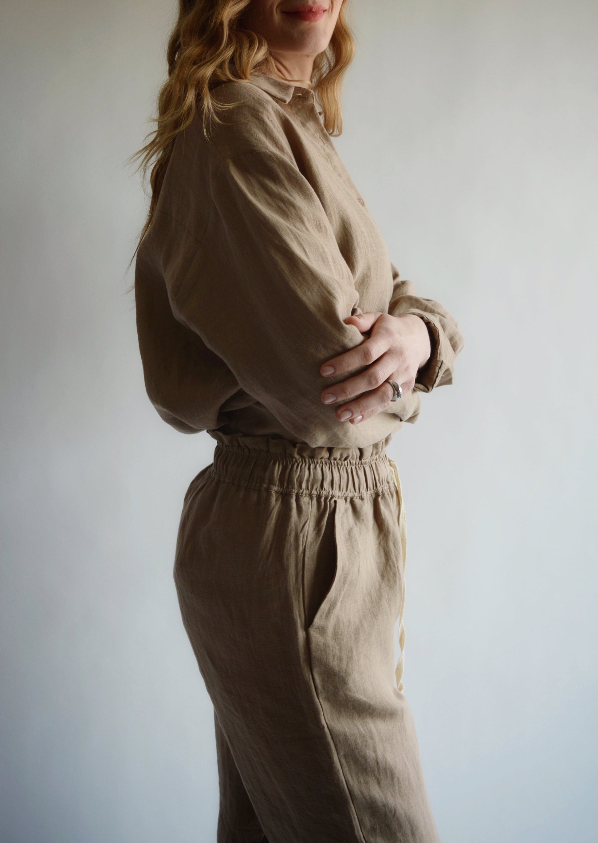 Linen Pants in Bronzed Brown color