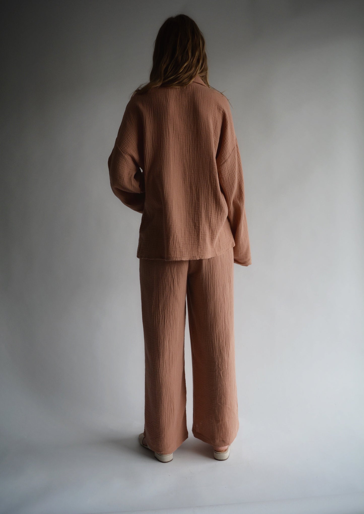 Two-Piece Set: Shirt and Pants in Blush Brown color Cotton Muslin