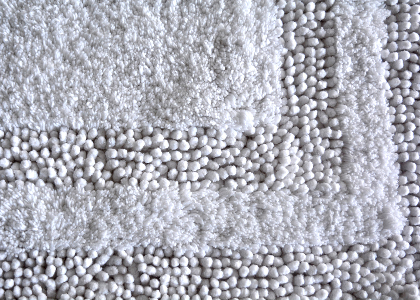 Luxury Cotton Bath Rugs Set of 2 in Silver White color