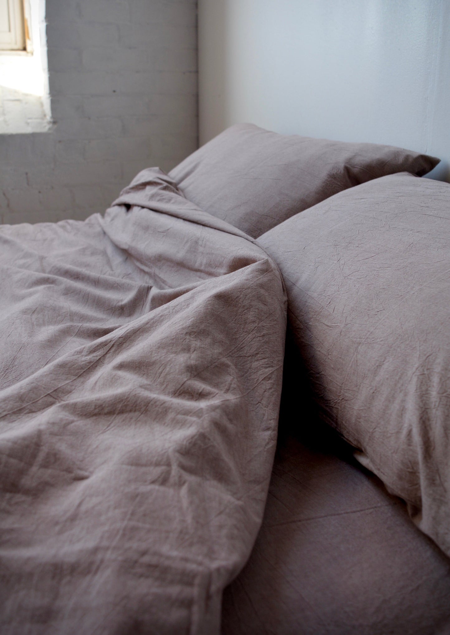 Fitted Sheet, Queen size in Smoky Quartz (purple) color