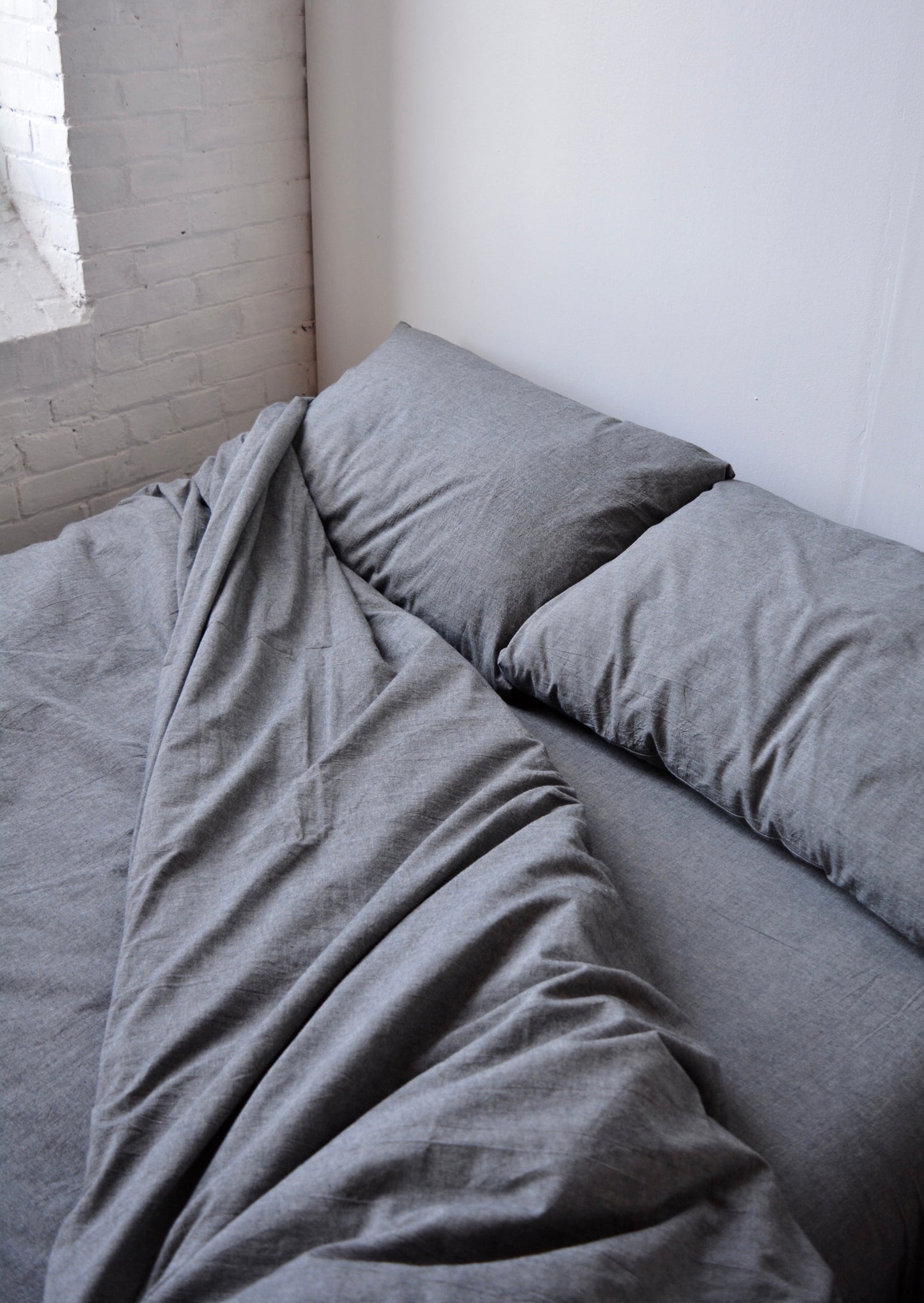 King/Cali King Cotton Duvet cover Set in Graphite (Grey) color