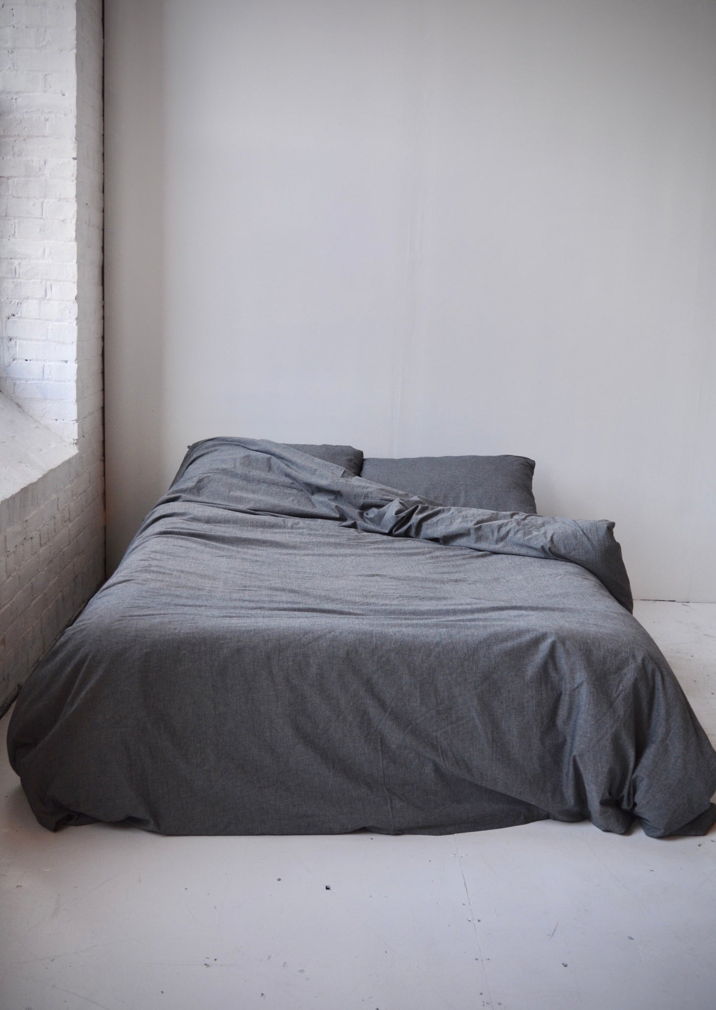 King/Cali King Cotton Duvet cover Set in Graphite (Grey) color