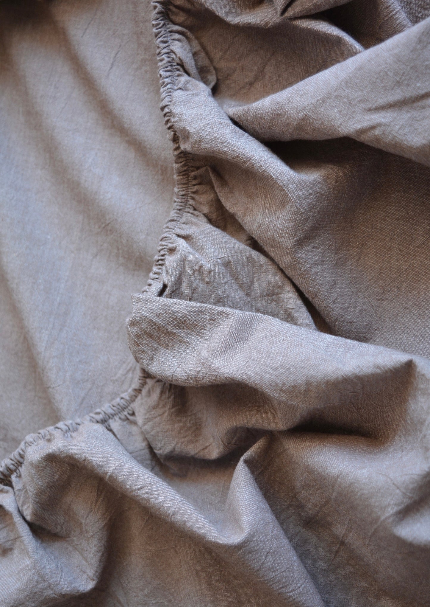 Fitted Sheet, Queen size in Smoky Quartz (purple) color