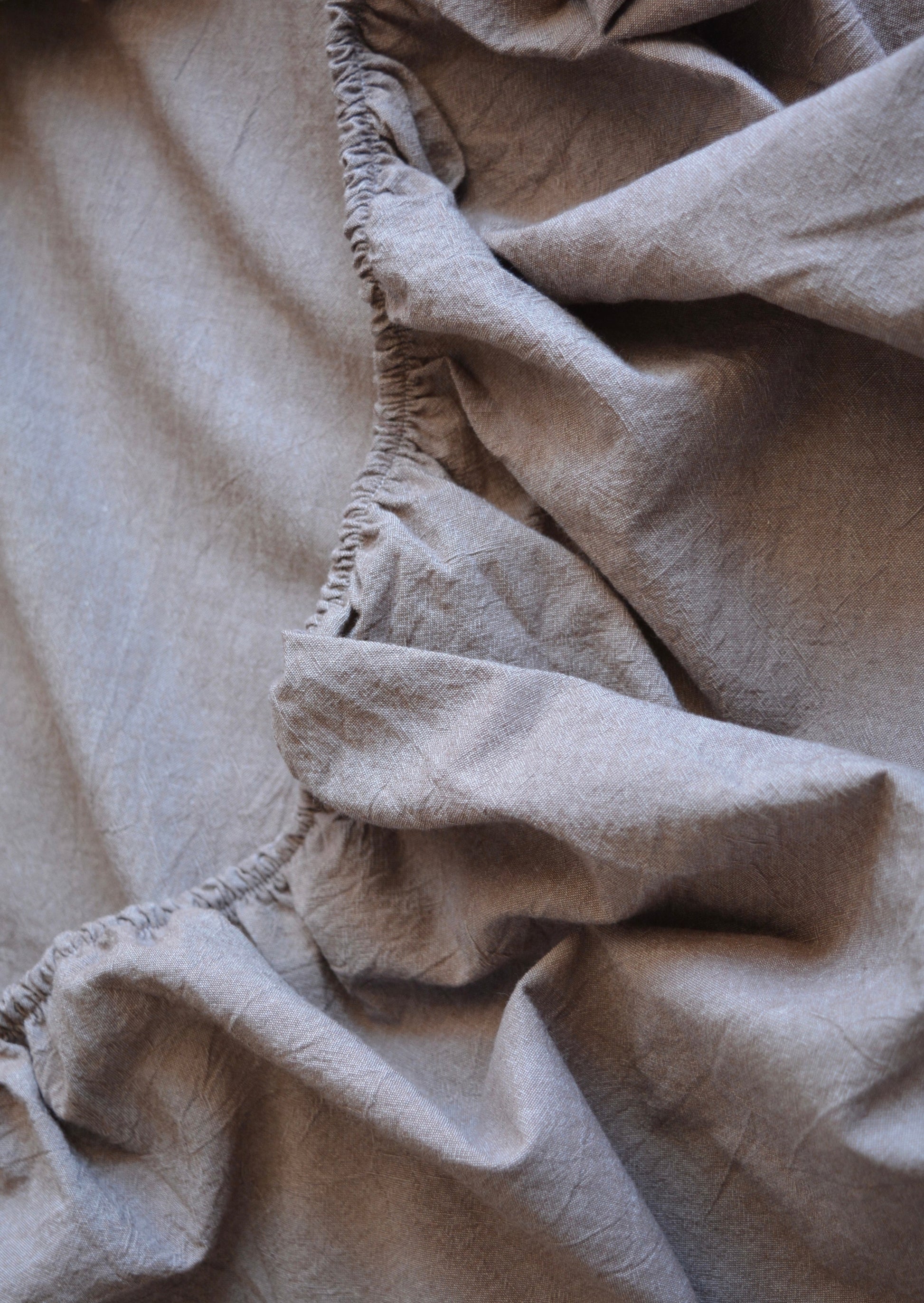 Fitted Sheet, Queen size in Smoky Quartz (purple) color