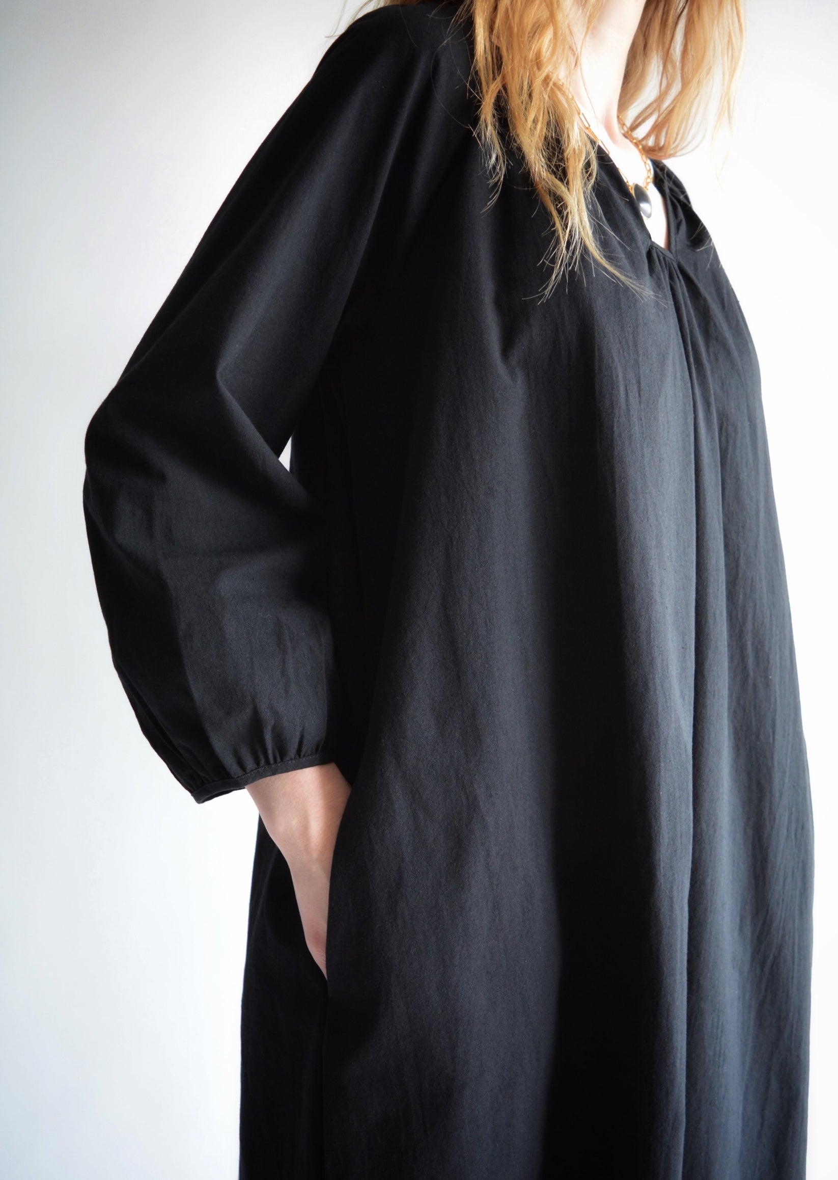 Oversized dress in Black color – Moon Mountain
