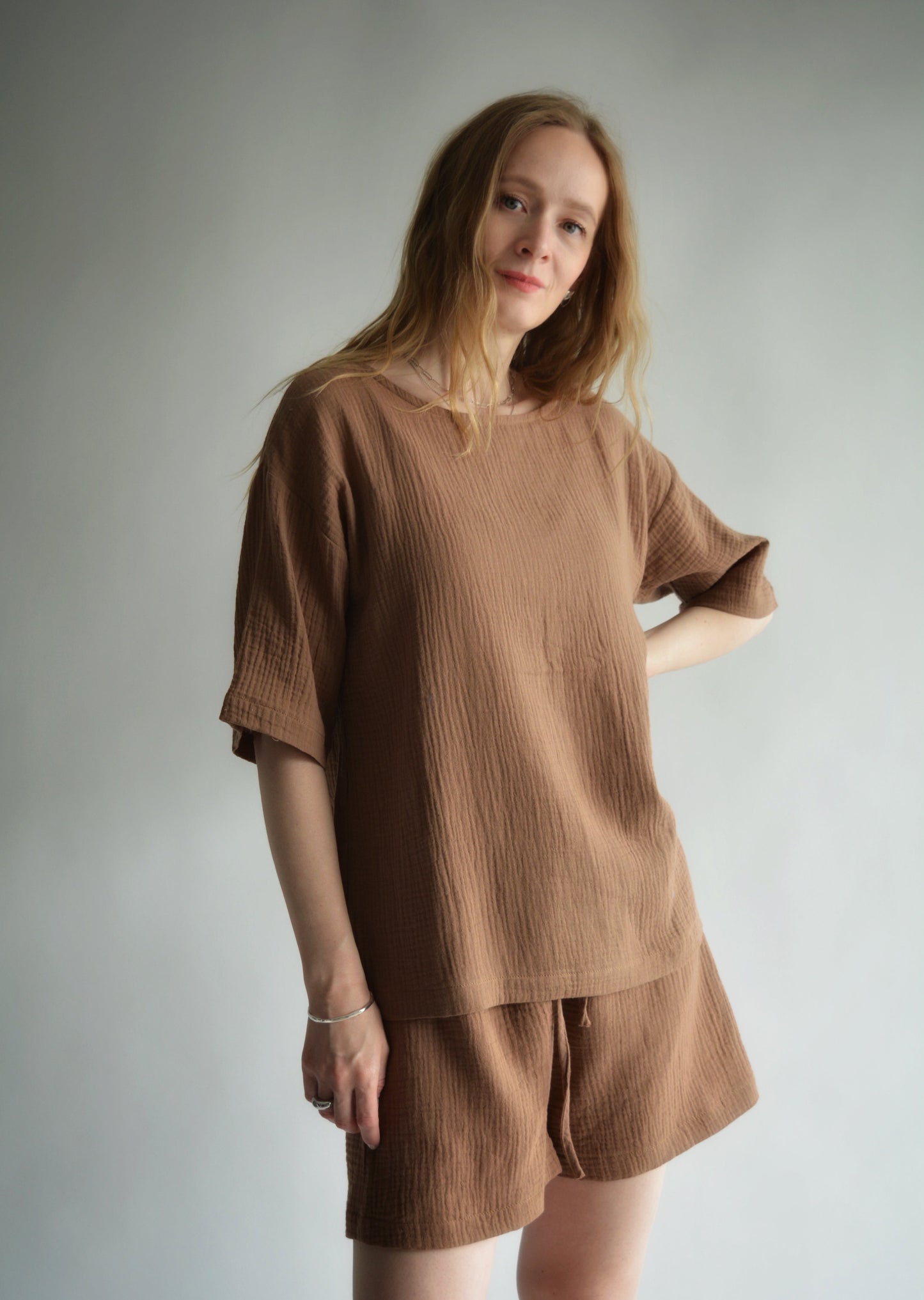 Muslin Two-Piece Set: Cotton T-Shirt and Shorts in Chestnut Elegance