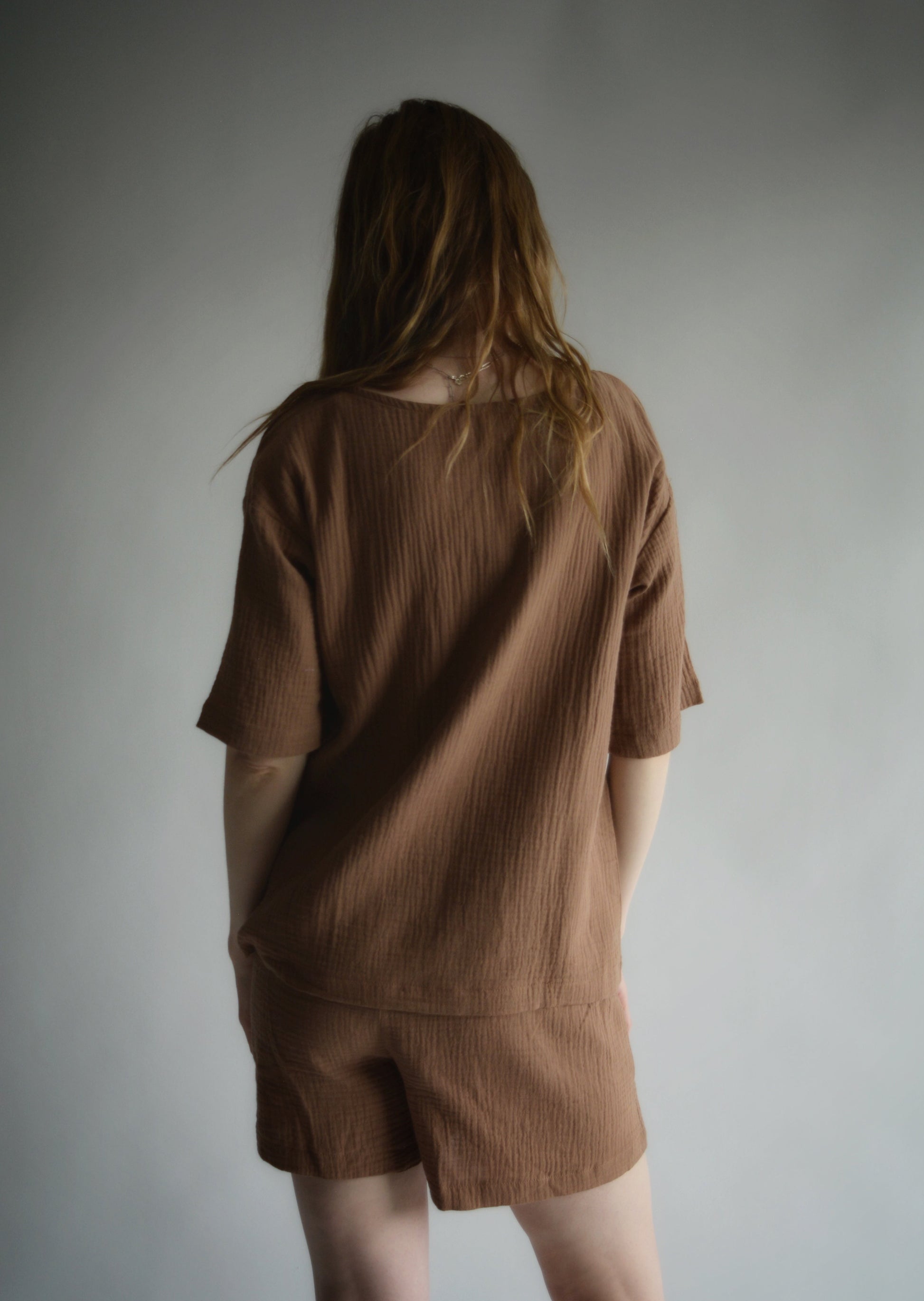 Muslin Two-Piece Set: Cotton T-Shirt and Shorts in Chestnut Elegance